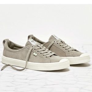 Cariuma OCA Low Cloud Grey Suede Sneaker 8.5 NWT
